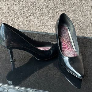 Patten leather woman heels. Size 9.5